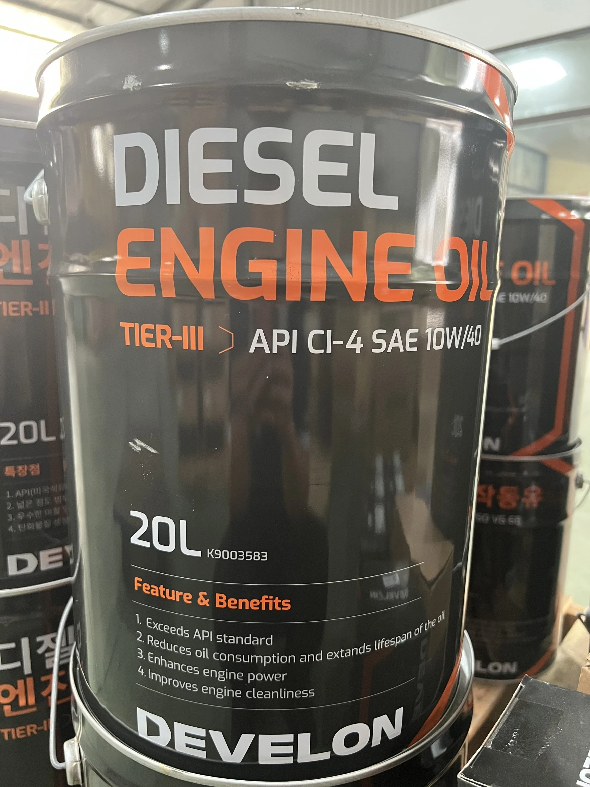 Dầu động cơ chính hãng Develon (Doosan) 10W40