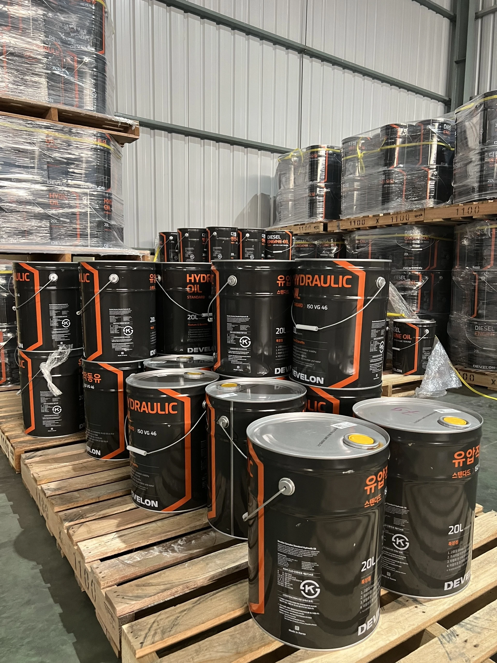 Dầu thuỷ lực chính hãng Develon (Doosan) VG 46